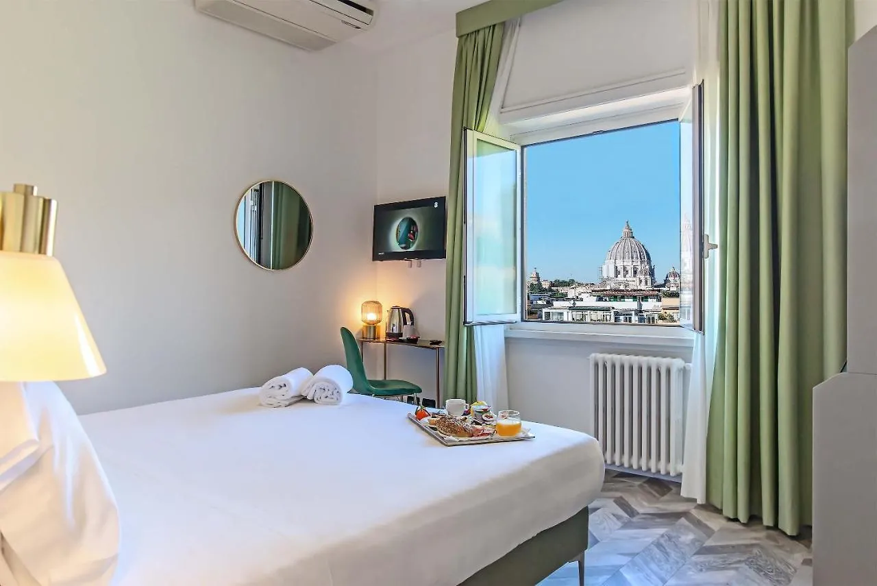 Bloom Hotel Roma