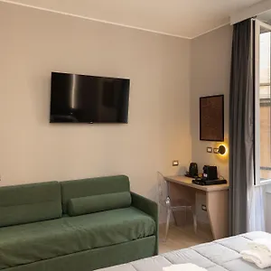  Πανσιόν Iron Luxury