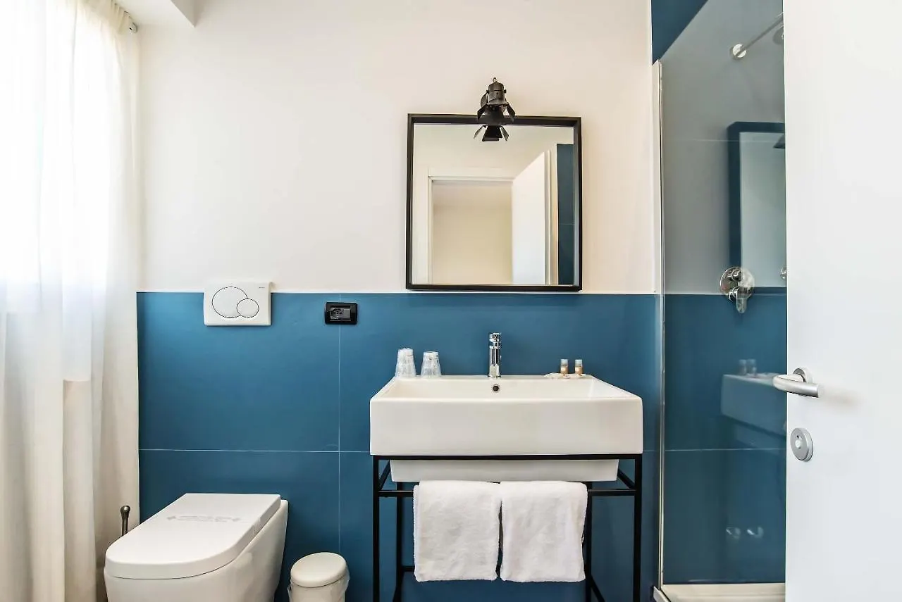 Bloom Hotel Rome