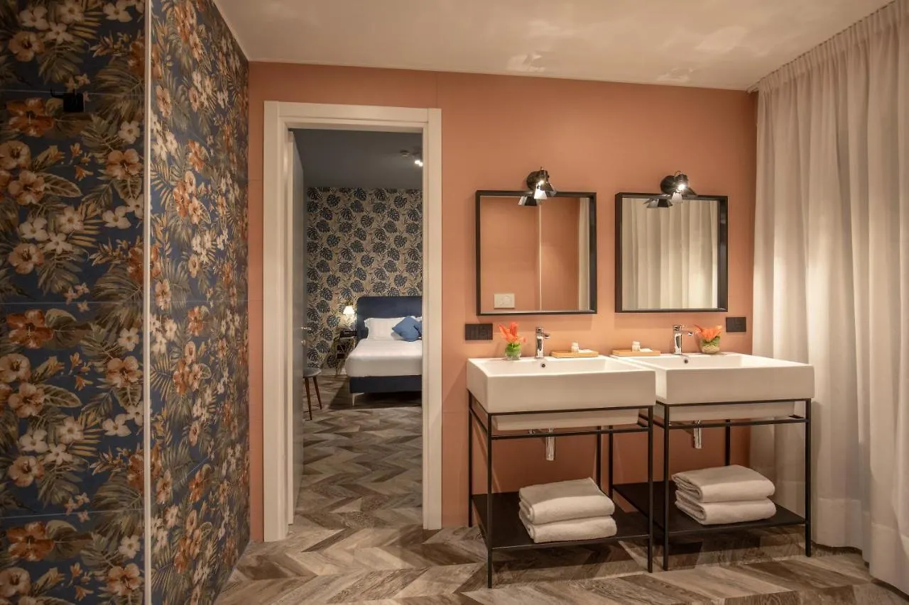 Bloom Hotel Rome